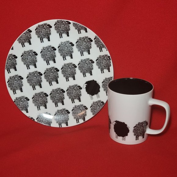 Fitz and Floyd Variations Black & White Sheep Design Cup & Saucer Set of 4 - Picture 9 of 13